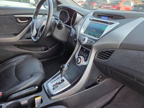 Used 2012 Hyundai Elantra Limited w/ Technology Pkg 5 image 16