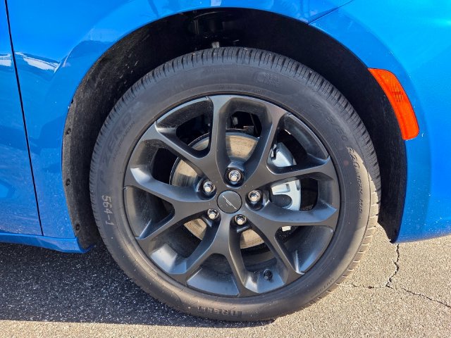 New 2027 Chrysler Pacifica Select FWD image 10