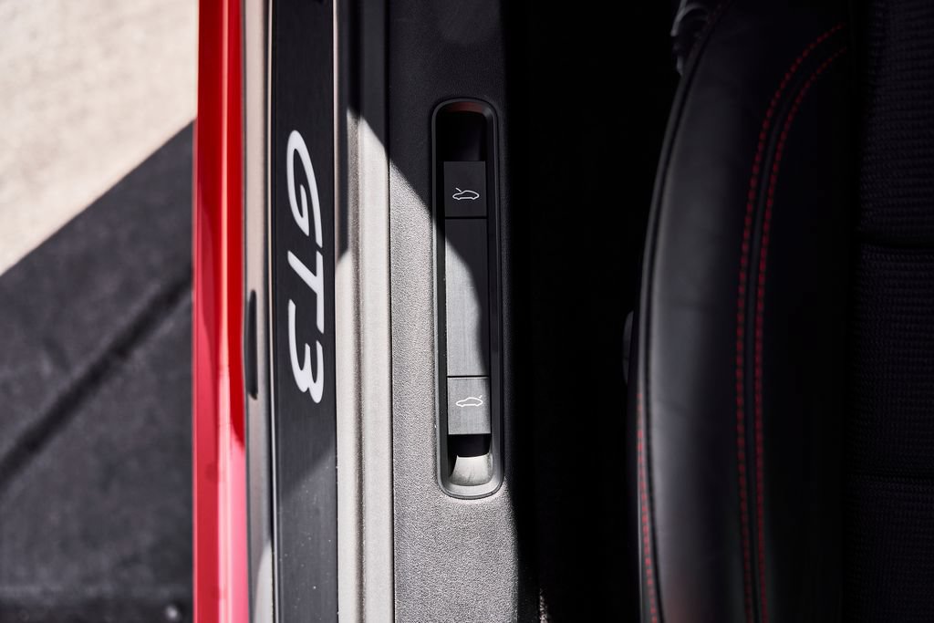 Used 2023 Porsche 911 GT3 RWD image 32