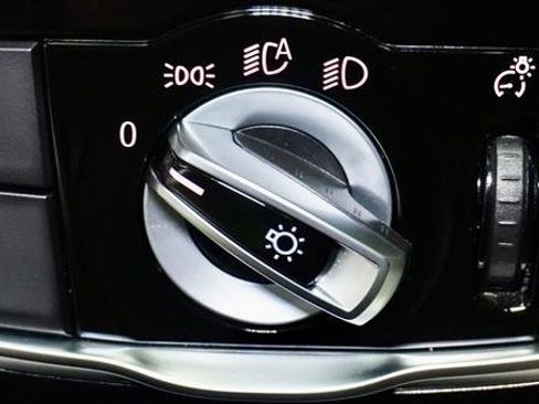 Used 2018 BMW 540i image 38