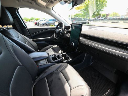 Certified 2025 Ford Mustang Mach-E Premium AWD/4WD image 24
