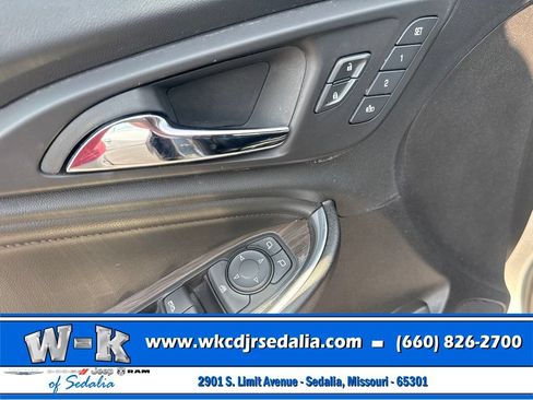 Used 2024 Chevrolet Malibu LT FWD image 17