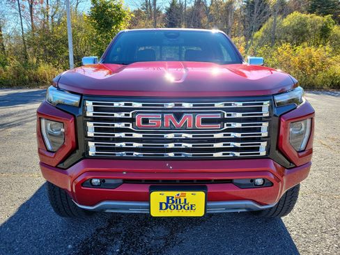 Certified 2024 GMC Canyon Denali image 2
