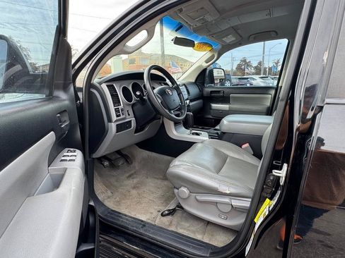 Used 2009 Toyota Sequoia SR5 RWD image 9