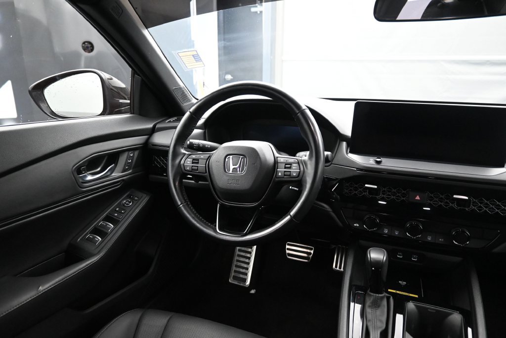 Used 2025 Honda Accord Sport image 26