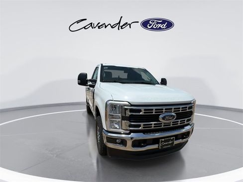 New 2025 Ford F350 XLT w/ FX4 Off-Road Package image 3
