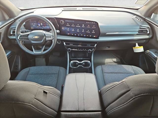 New 2027 Chevrolet Traverse LT w/ Driver Confidence Package FWD image 15