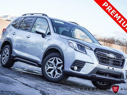 Used 2023 Subaru Forester Premium image 1