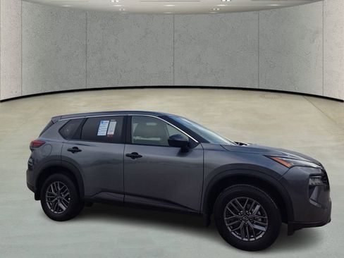 Used 2026 Nissan Rogue S image 3