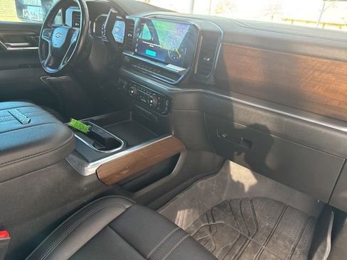 Used 2024 Chevrolet Silverado 3500 High Country image 13