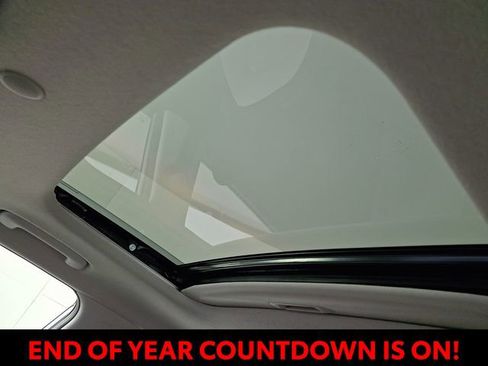 Certified 2024 Hyundai Venue SEL image 16