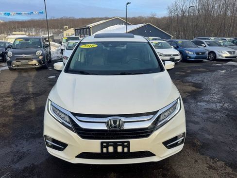 Used 2018 Honda Odyssey Touring image 2