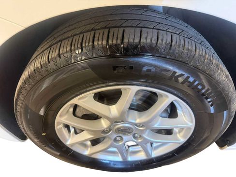 Used 2022 Chrysler Pacifica Touring-L FWD image 8
