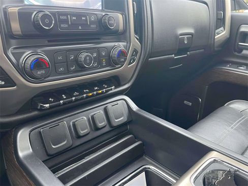 Used 2018 GMC Sierra 1500 Denali image 29