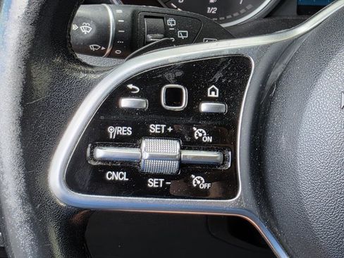 Used 2020 Mercedes-Benz GLC 300 4MATIC image 28