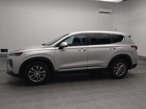 Used 2020 Hyundai Santa Fe SE FWD image 2