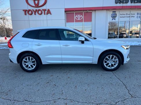 Used 2019 Volvo XC60 T5 Momentum w/ Premium Package image 6