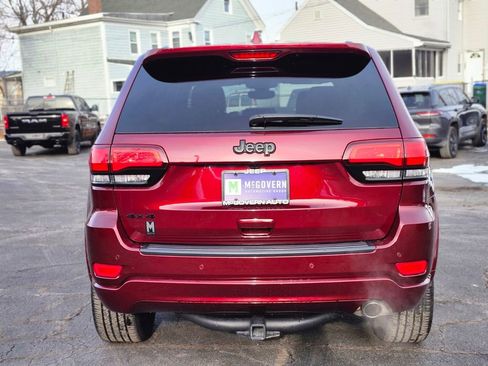 Used 2022 Jeep Grand Cherokee Laredo X image 4