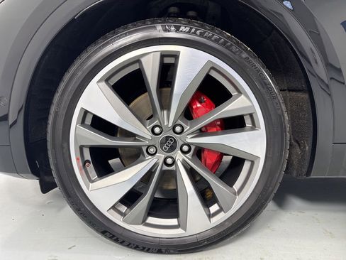 Used 2023 Audi SQ5 Prestige w/ Prestige Package image 10