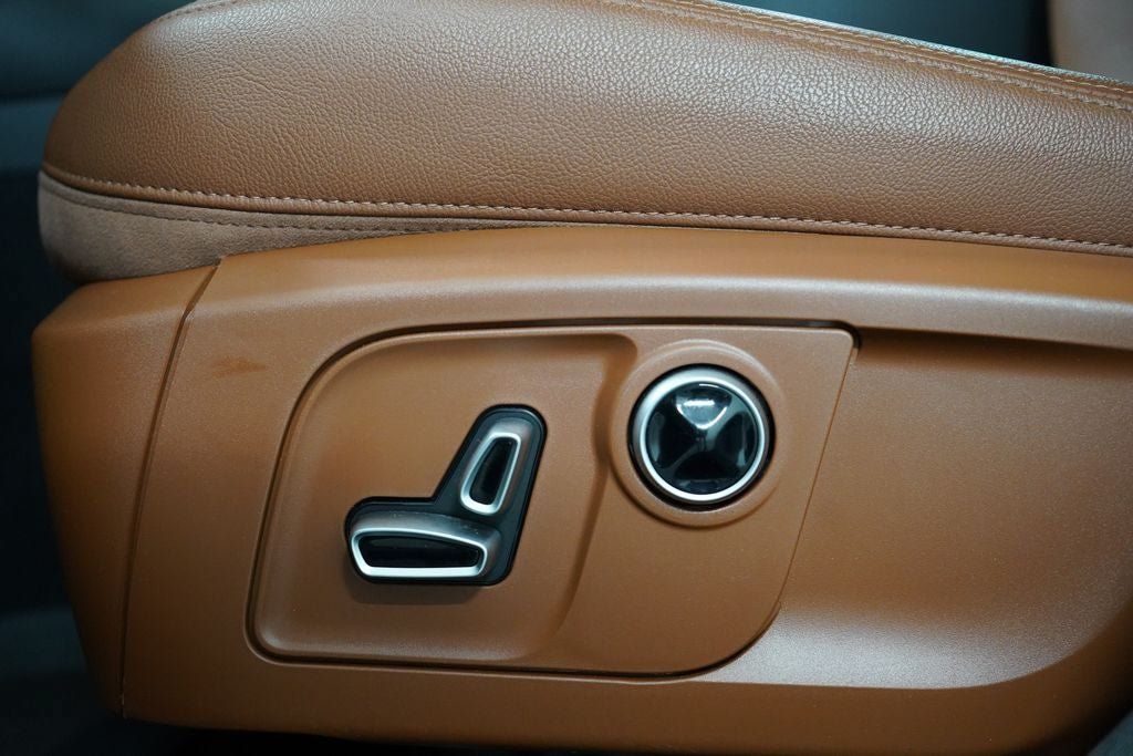 Used 2023 Maserati Levante GT AWD/4WD image 19