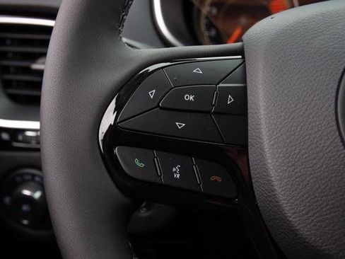 New 2023 Jeep Cherokee Altitude Lux image 25