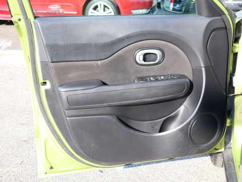 Used 2017 Kia Soul + FWD image 7