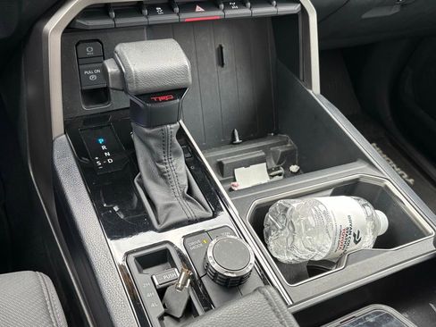 Used 2022 Toyota Tundra SR5 image 12