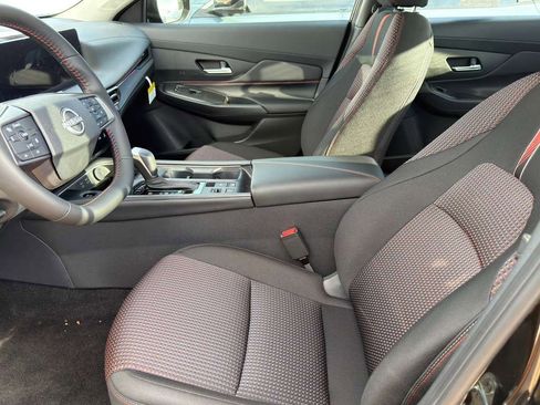 New 2026 Nissan Sentra SR FWD image 12