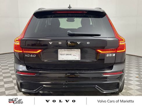 Certified 2023 Volvo XC60 B5 Ultimate image 10