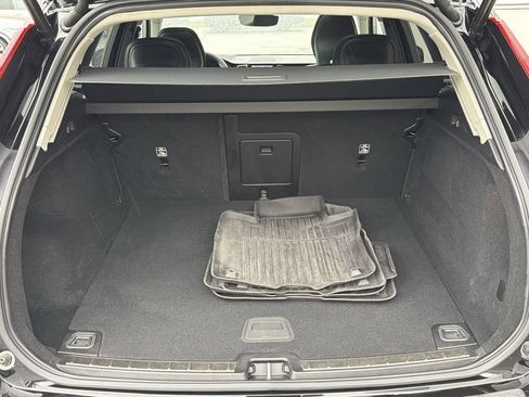 Certified 2024 Volvo XC60 B5 Plus w/ Protection Package Premier AWD/4WD image 27