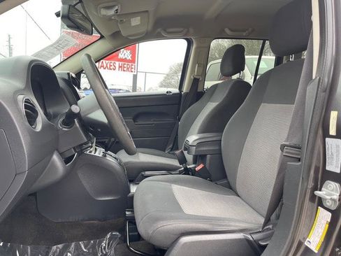 Used 2017 Jeep Compass Sport FWD image 8
