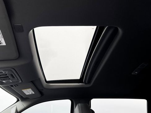 Used 2025 GMC Sierra 2500 Denali image 7