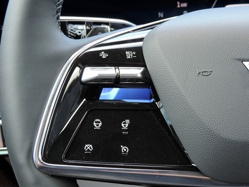 New 2026 Cadillac Optiq Luxury 2 image 23