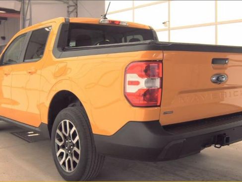 Used 2023 Ford Maverick Lariat w/ Lariat Luxury Package FWD image 3