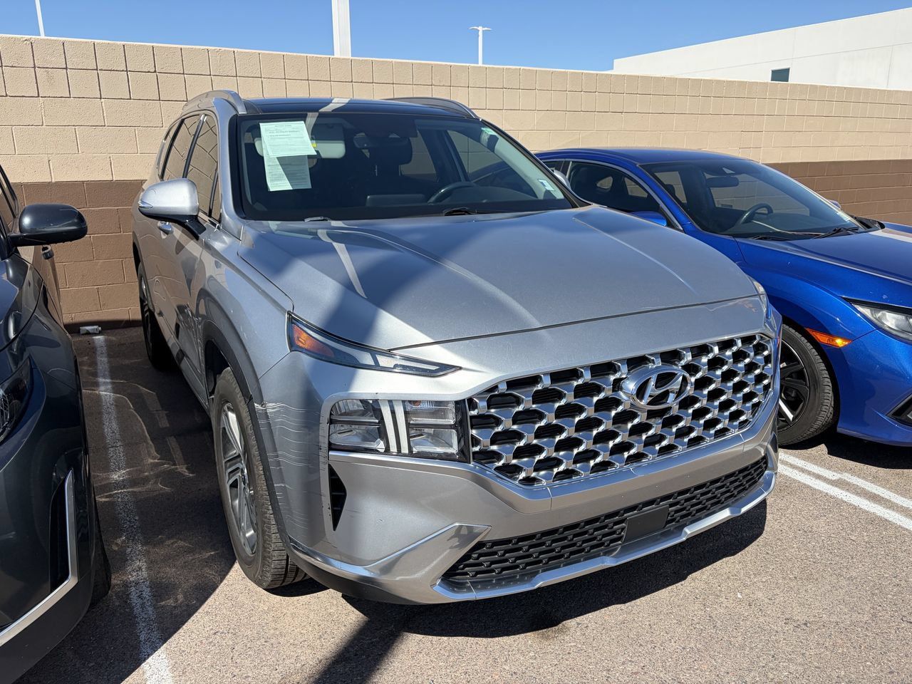 Used 2022 Hyundai Santa Fe SEL w/ Convenience + Premium Package FWD image 2