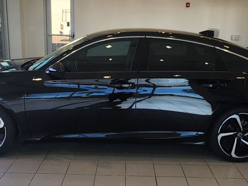 Certified 2018 Honda Accord Sport image 10