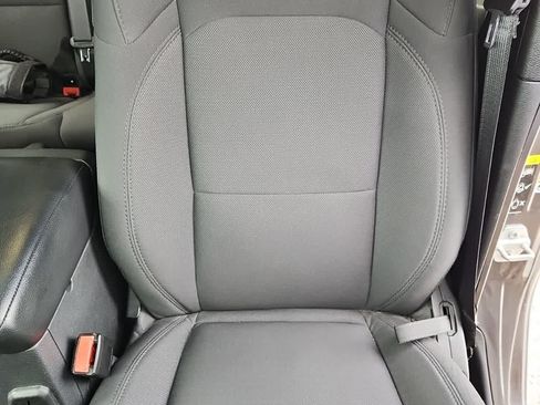 Used 2023 Jeep Wrangler Sport S image 14