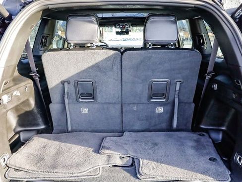 Certified 2024 Jeep Grand Cherokee L Limited w/ Luxury Tech Group II image 32