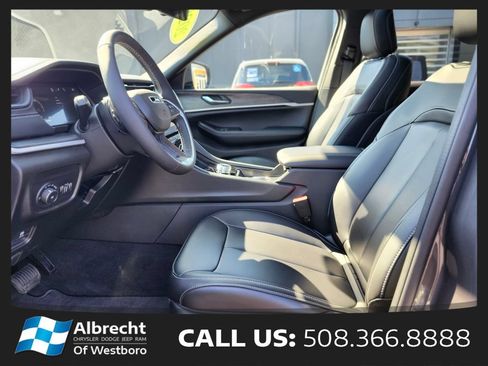 Used 2026 Jeep Grand Cherokee L Limited w/ Limited Altitude Package AWD/4WD image 20