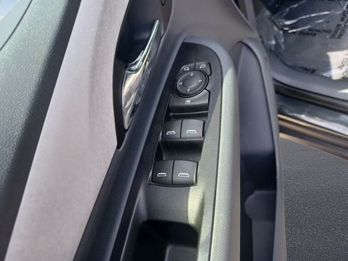 Used 2018 Chevrolet Bolt LT FWD image 15