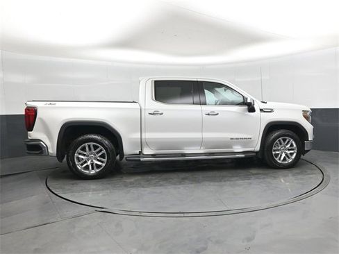 Used 2020 GMC Sierra 1500 SLT image 2