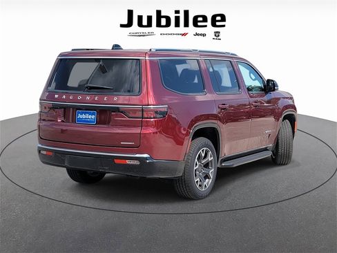 New 2024 Jeep Wagoneer Series III w/ Rear Seat Video Group 1 image 5