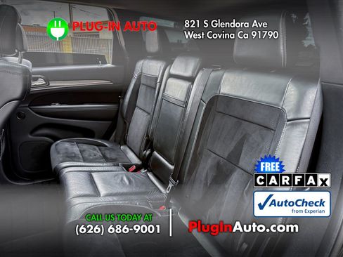 Used 2012 Jeep Grand Cherokee SRT8 w/ Luxury Group II AWD/4WD image 12