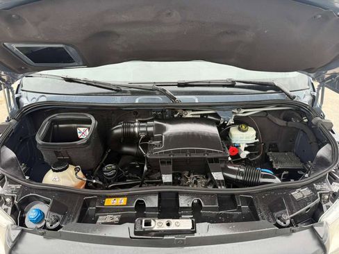 Used 2019 Mercedes-Benz Sprinter 144 image 43