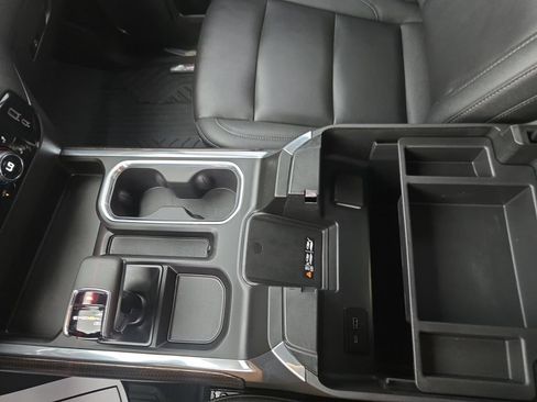 Used 2025 Chevrolet Silverado 1500 LT Trail Boss w/ LT Trail Boss Premium Package AWD/4WD image 27