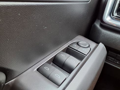 New 2026 GMC Canyon Elevation w/ Convenience Package image 13