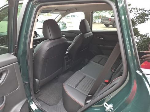 New 2026 Nissan Frontier PRO-4X w/ Pro-4x Convenience Package AWD/4WD image 13