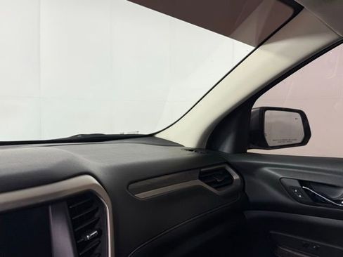 Used 2021 GMC Acadia Denali w/ Denali Technology Package image 15