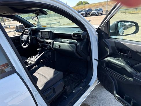 Used 2024 Toyota Tacoma SR RWD image 10