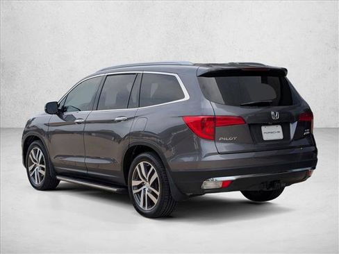 Used 2017 Honda Pilot Elite image 3